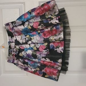 Disney descendents girls skirt size S- 7/8